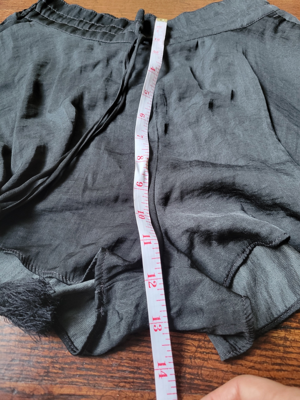 Divided (H&M) Ruffle Tiered Shorts Tassel Flowy Boho Black Size Small Silky Soft - Picture 7 of 17